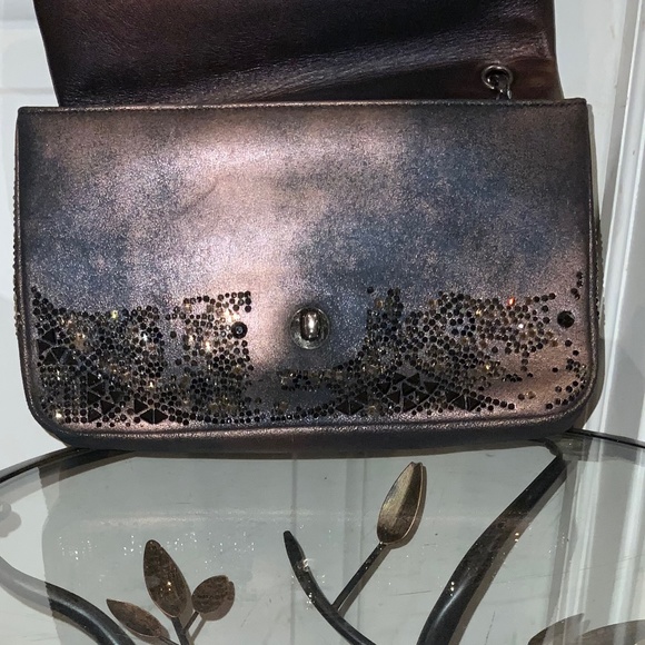 Chanel handbag - Picture 8 of 15